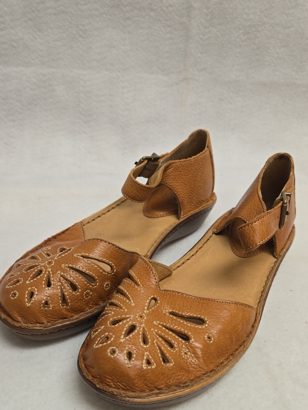 NurtureWomen’s Tan Leather Cutout Ankle-Strap Flats 7.5